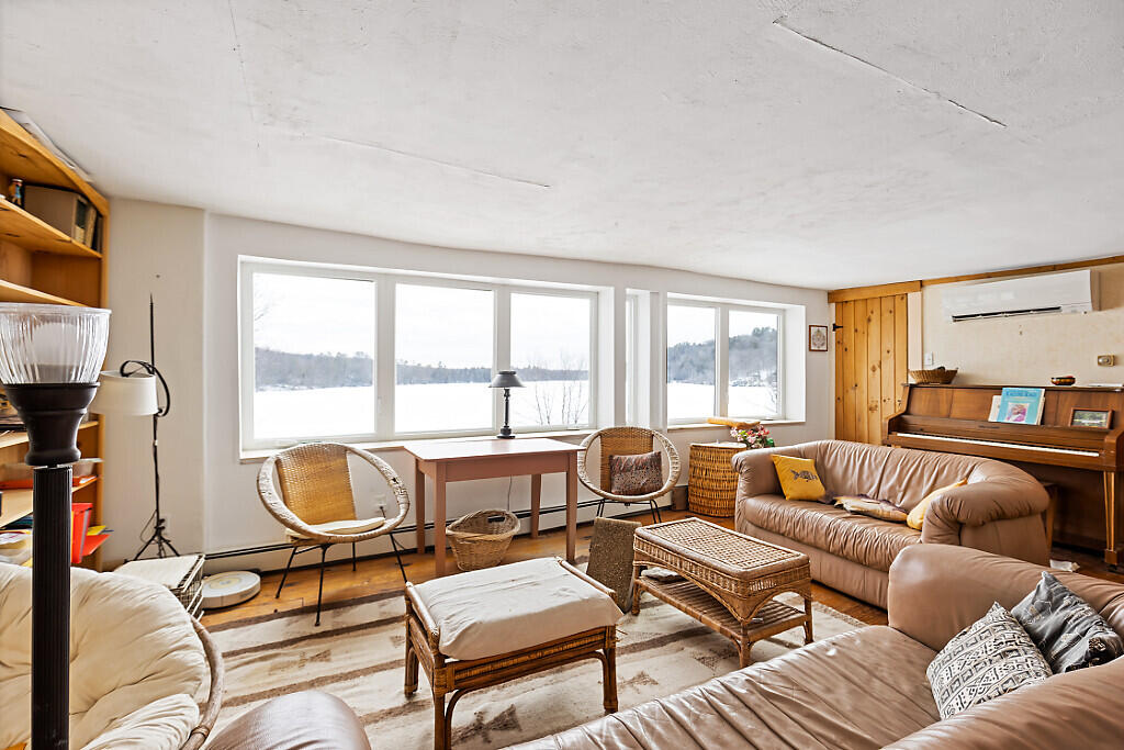 14 Main Street Mount Vernon ME 04352