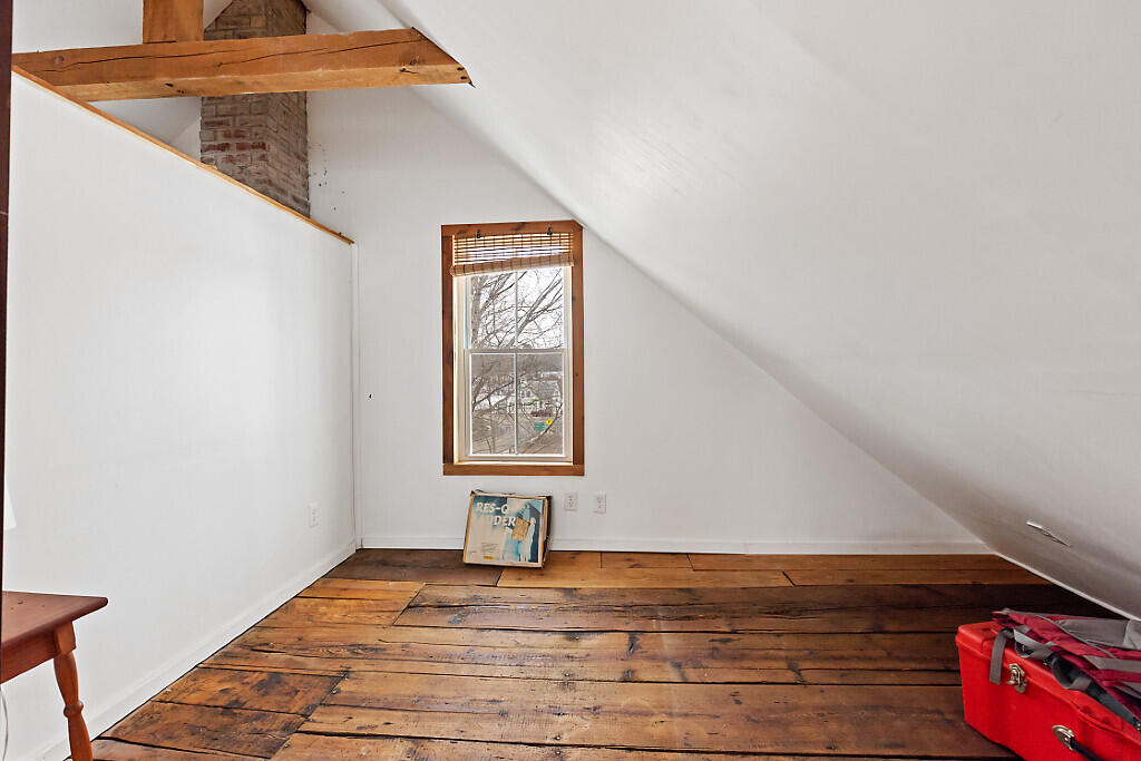 14 Main Street Mount Vernon ME 04352