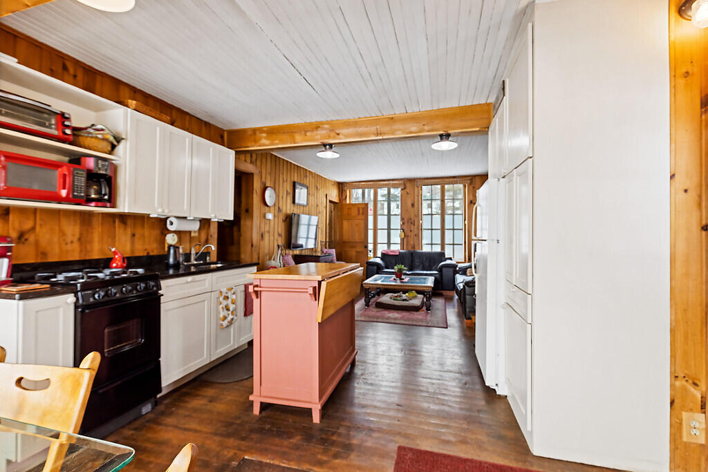 14 Main Street Mount Vernon ME 04352