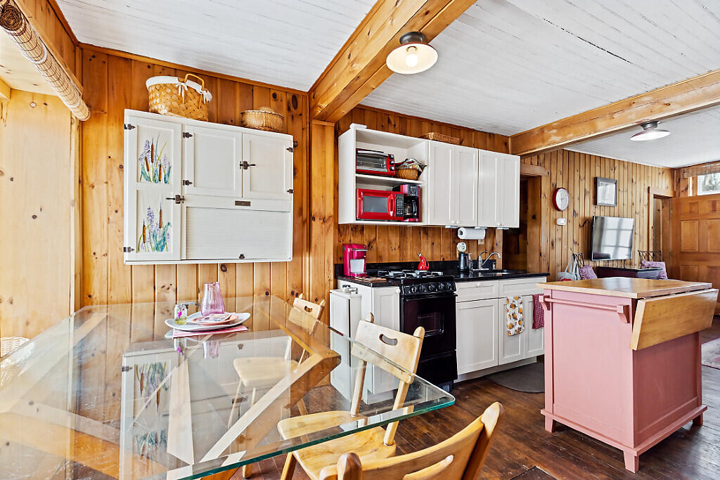 14 Main Street Mount Vernon ME 04352