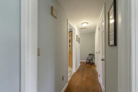 7 Salmon Run Raymond ME 04071