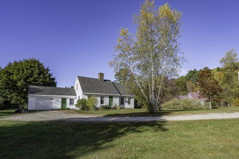 7 Salmon Run Raymond ME 04071