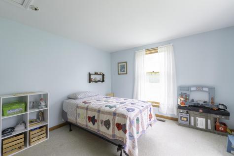 7 Salmon Run Raymond ME 04071