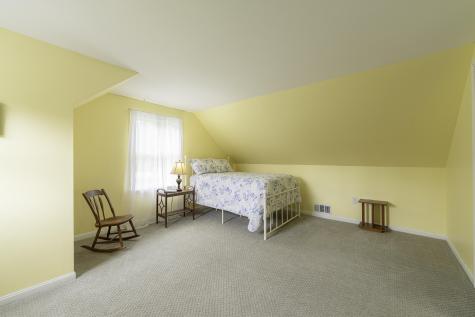 7 Salmon Run Raymond ME 04071