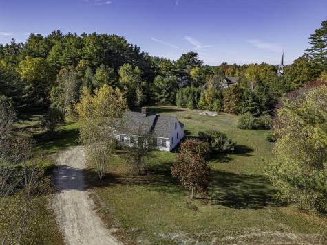 7 Salmon Run Raymond ME 04071