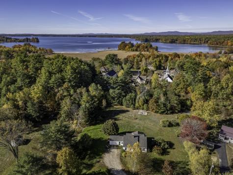 7 Salmon Run Raymond ME 04071