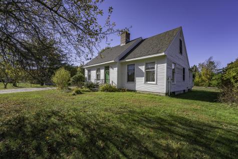 7 Salmon Run Raymond ME 04071