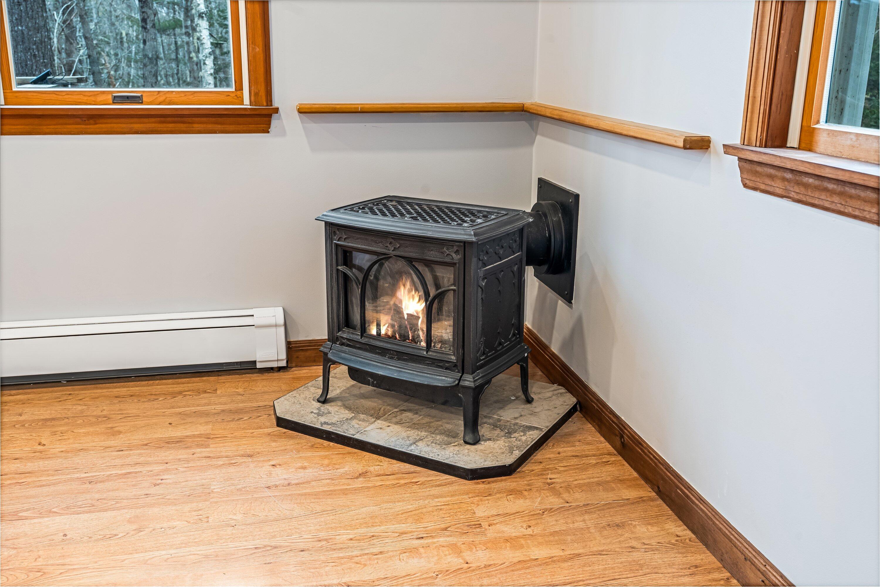 34 Kelly Brook Road Boothbay ME 04537