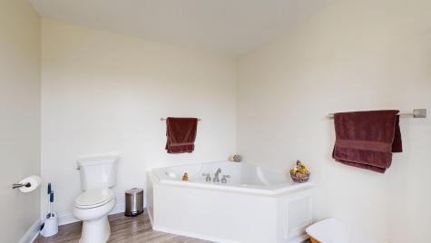 48 Lubear Way Auburn ME 04210