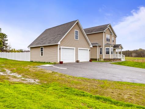 48 Lubear Way Auburn ME 04210