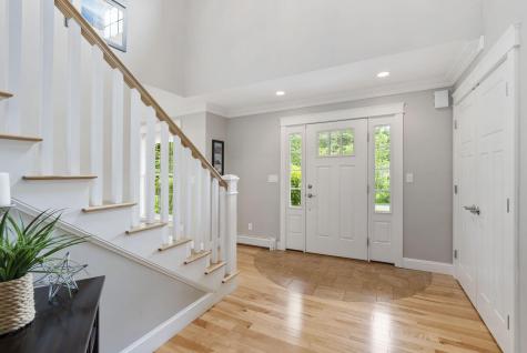 6 Fox Hall Road Falmouth ME 04105