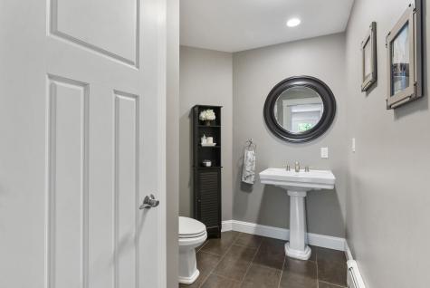 6 Fox Hall Road Falmouth ME 04105