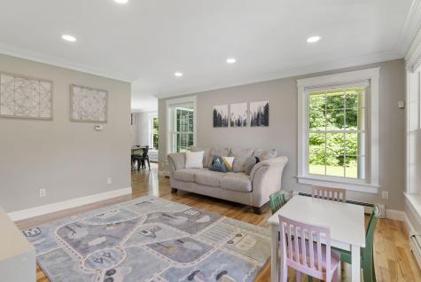 6 Fox Hall Road Falmouth ME 04105