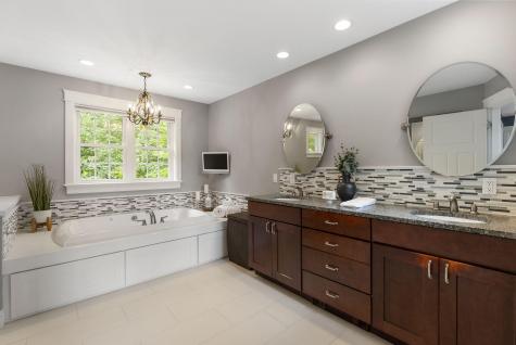 6 Fox Hall Road Falmouth ME 04105
