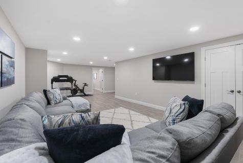 6 Fox Hall Road Falmouth ME 04105