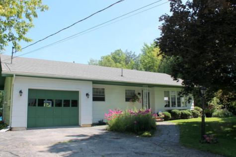 5 Manning Avenue Lewiston ME 04240