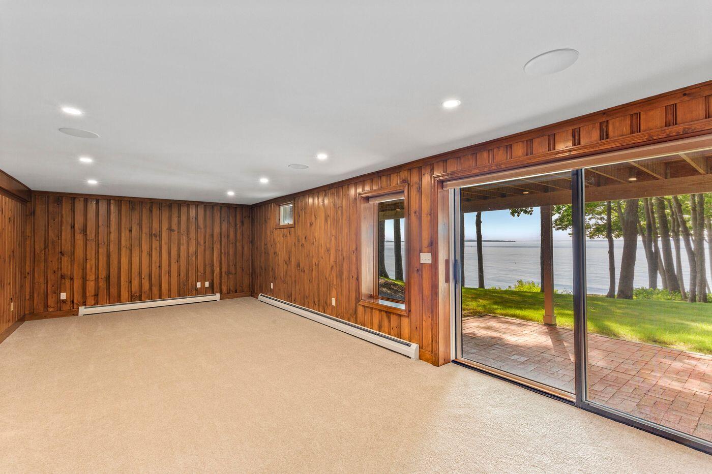 555 Belfast Road Camden ME 04843