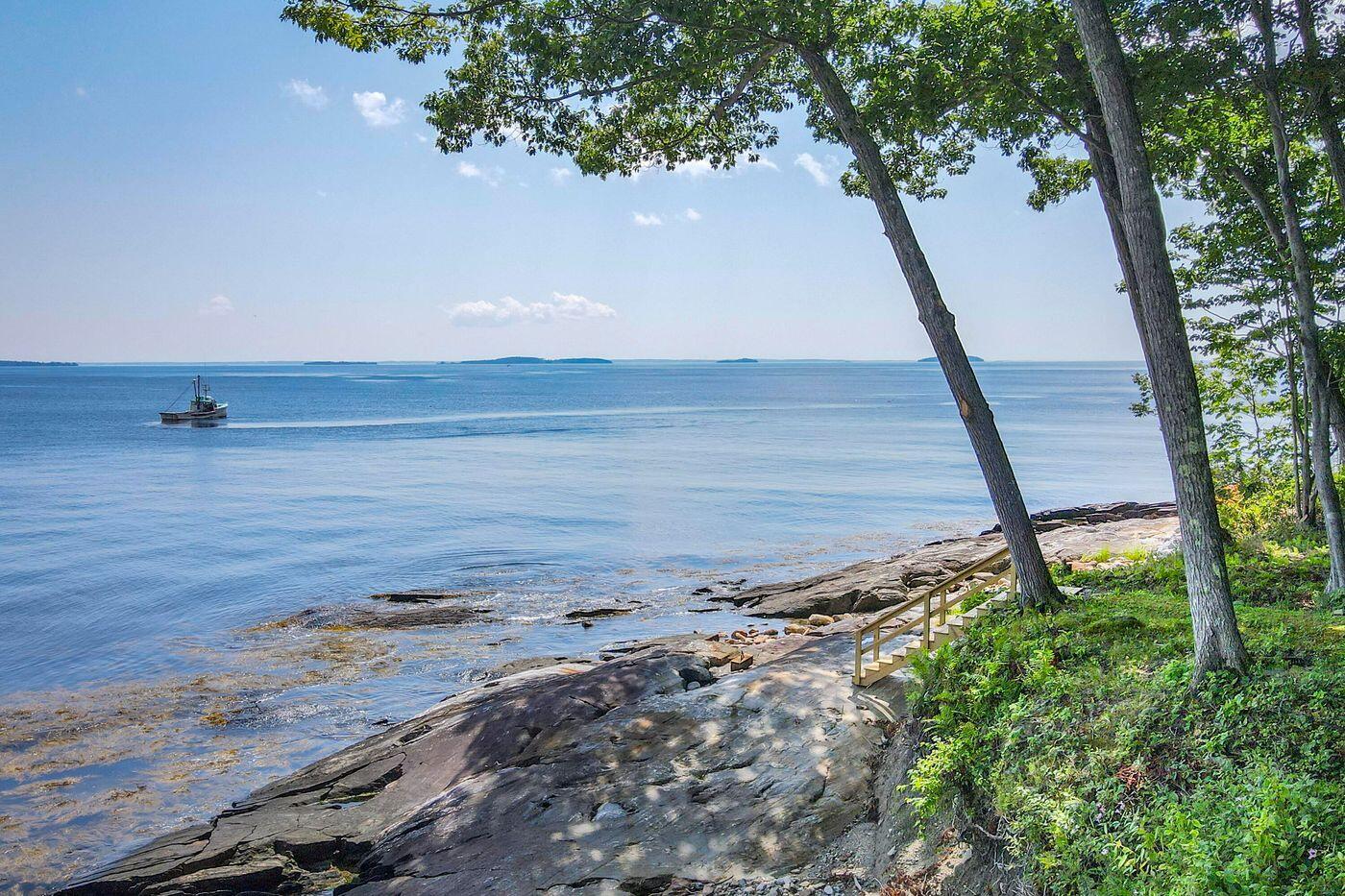 555 Belfast Road Camden ME 04843