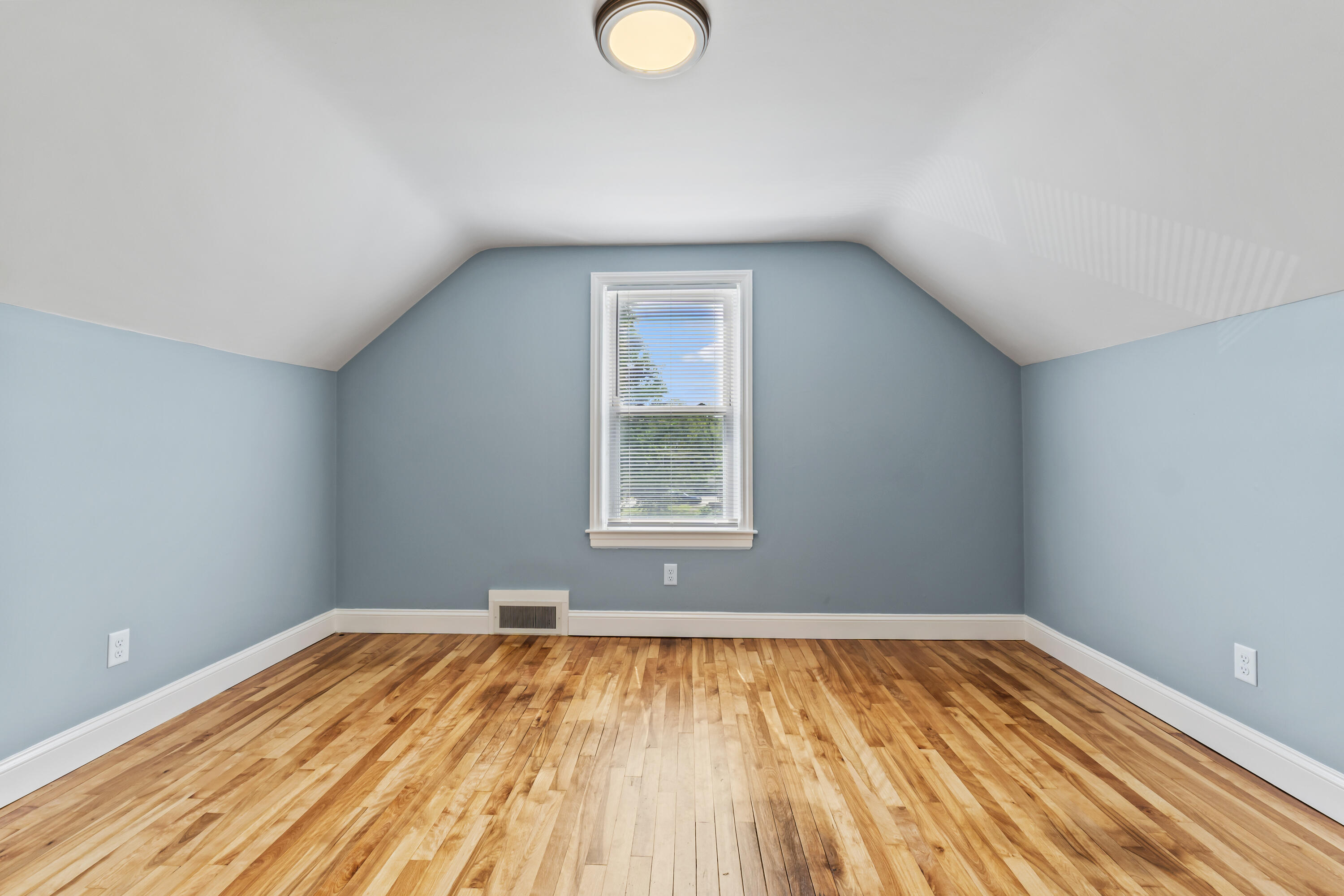 153 Poland Road Auburn ME 04210