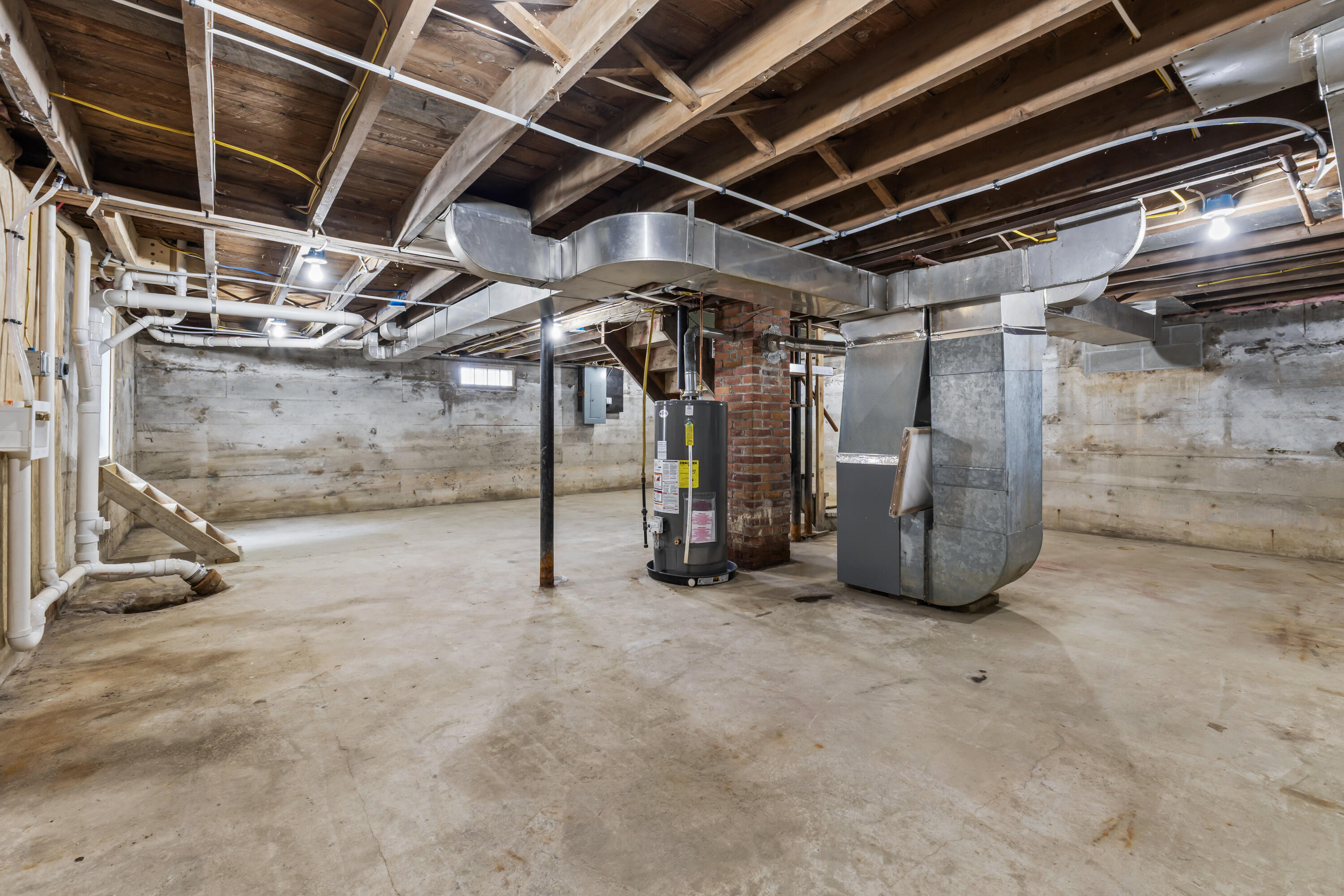 153 Poland Road Auburn ME 04210