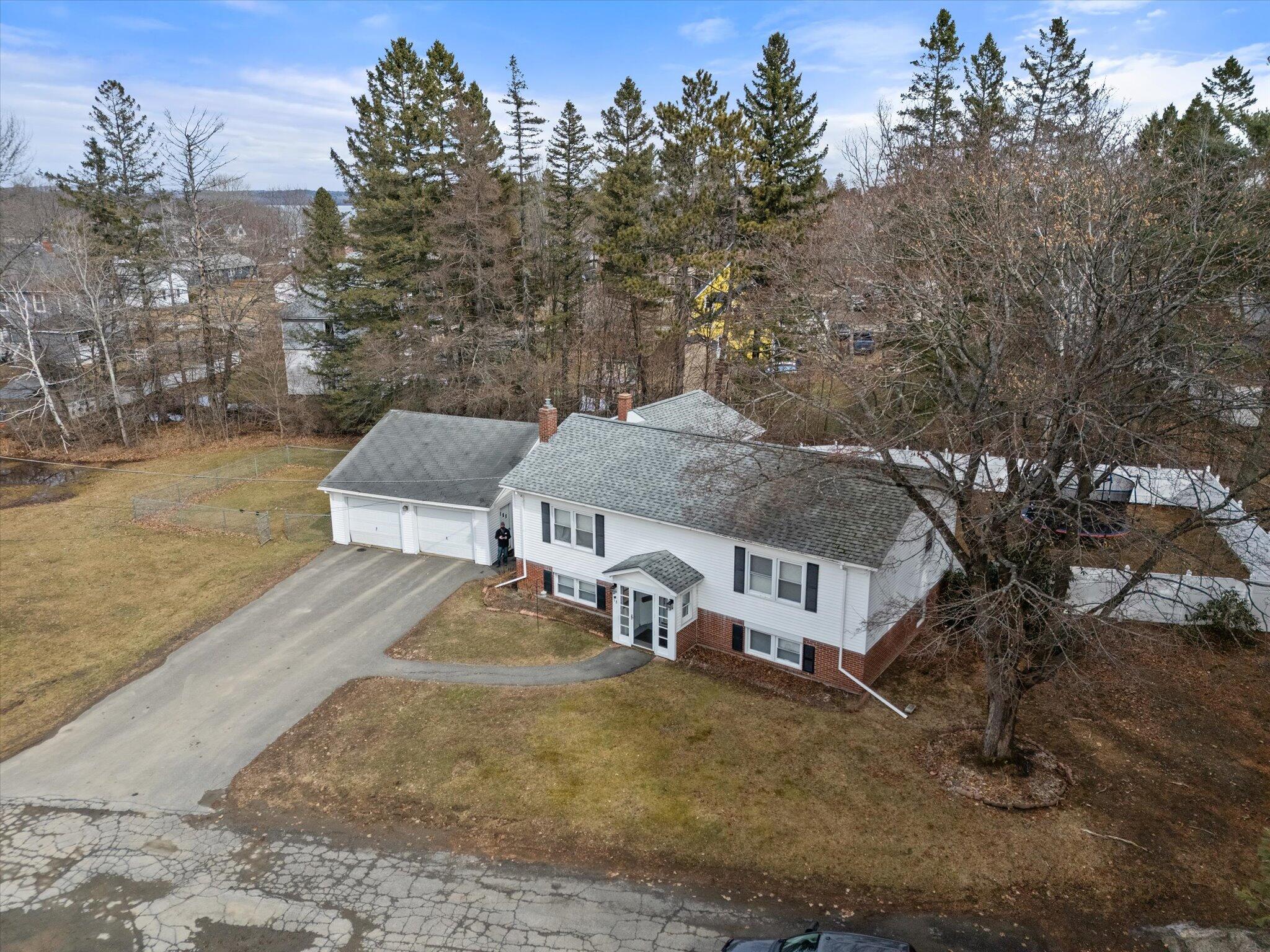 18 Wiseman Street Newport ME 04953