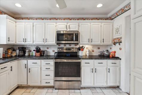 18 Wiseman Street Newport ME 04953