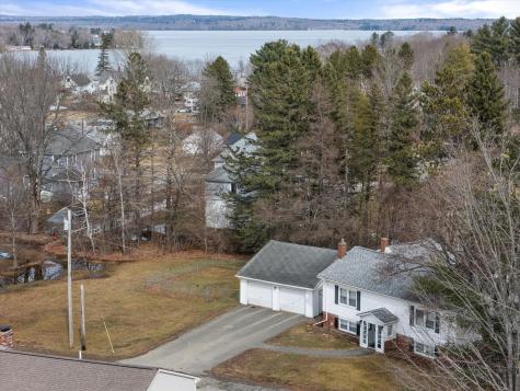 18 Wiseman Street Newport ME 04953