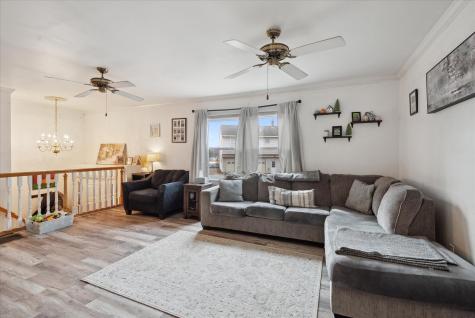 18 Wiseman Street Newport ME 04953