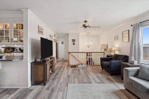 18 Wiseman Street Newport ME 04953