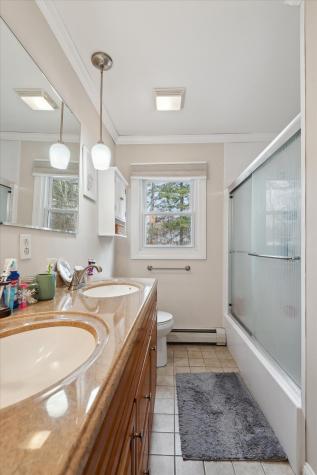 18 Wiseman Street Newport ME 04953