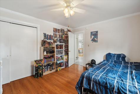 18 Wiseman Street Newport ME 04953