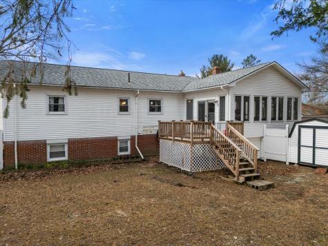 18 Wiseman Street Newport ME 04953