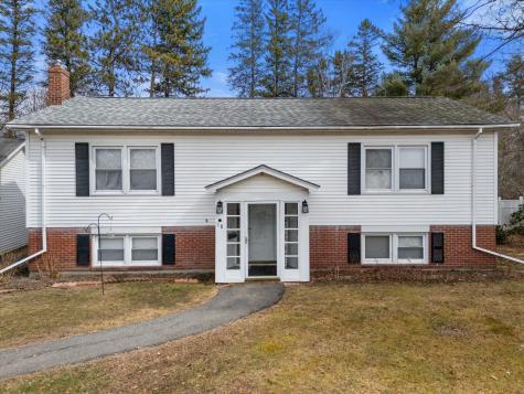 18 Wiseman Street Newport ME 04953