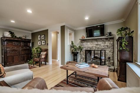 9 Providence Avenue Falmouth ME 04105