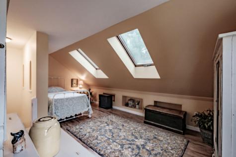 9 Providence Avenue Falmouth ME 04105