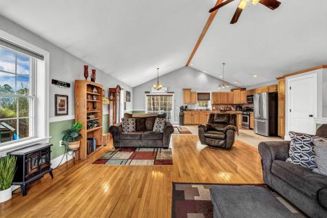 19 Deer Pond Lane Bangor ME 04401