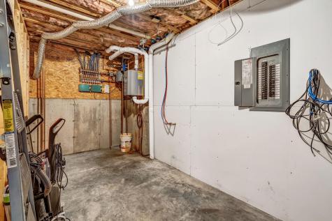 19 Deer Pond Lane Bangor ME 04401