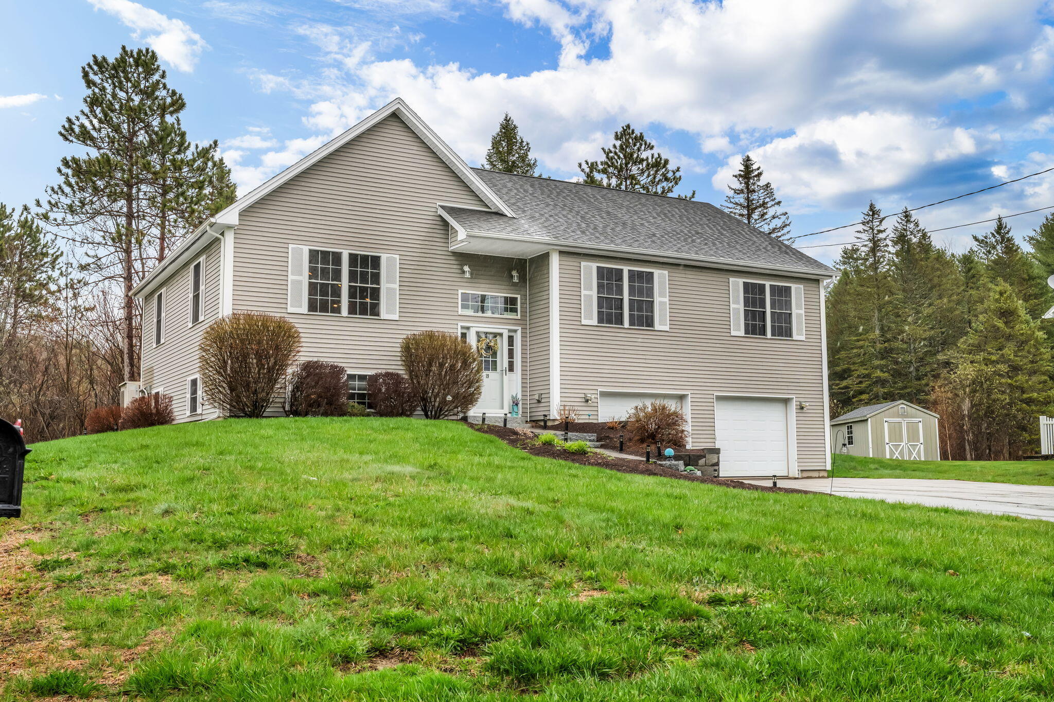 19 Deer Pond Lane Bangor ME 04401