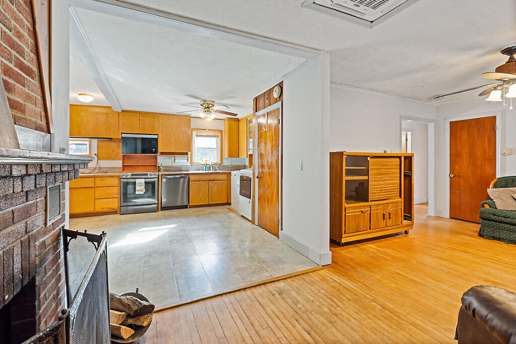 148 Eastern Avenue Augusta ME 04330