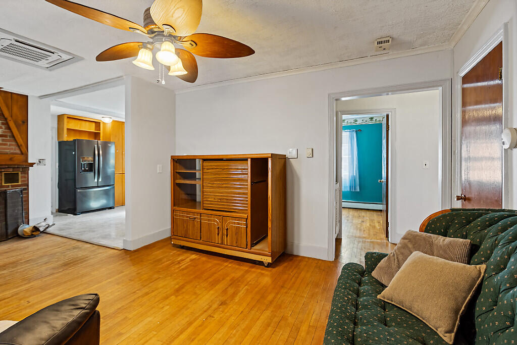 148 Eastern Avenue Augusta ME 04330