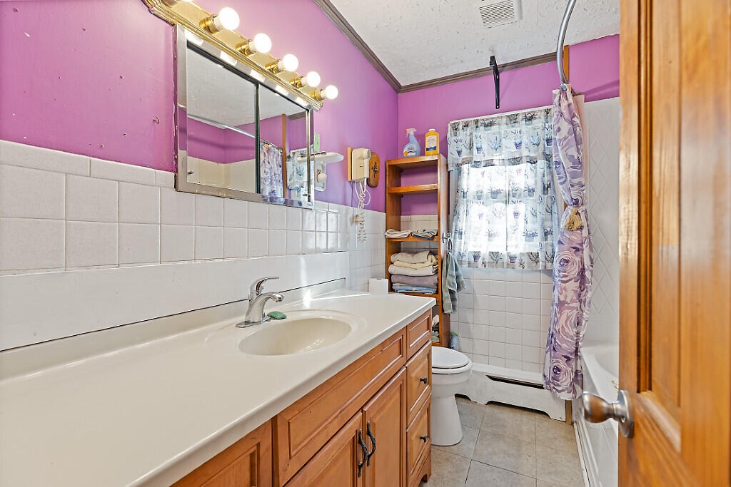 148 Eastern Avenue Augusta ME 04330