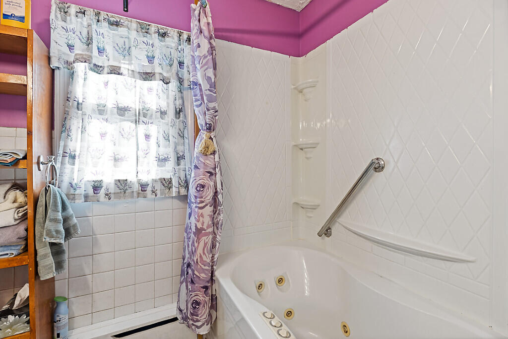 148 Eastern Avenue Augusta ME 04330