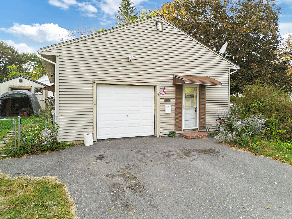 148 Eastern Avenue Augusta ME 04330