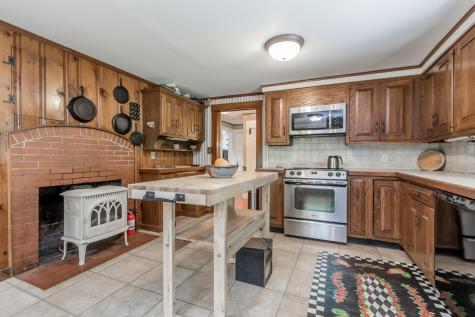 105 Brook Road Falmouth ME 04105