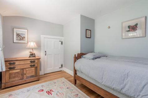 105 Brook Road Falmouth ME 04105