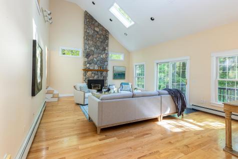 148 Hunter Way Falmouth ME 04105