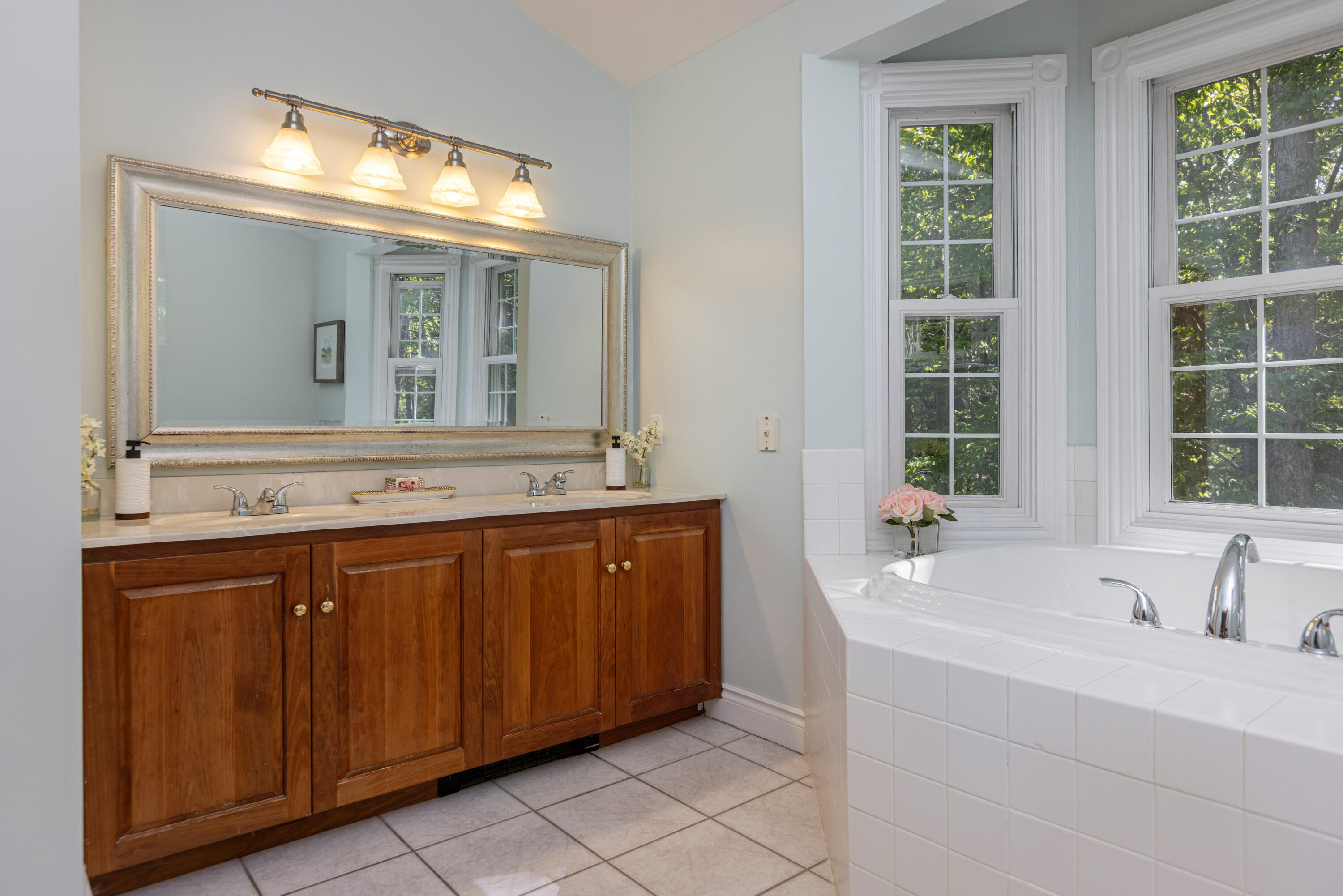 148 Hunter Way Falmouth ME 04105