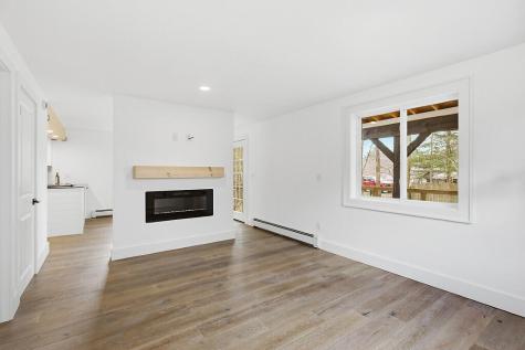 4 Lori Drive Brunswick ME 04011