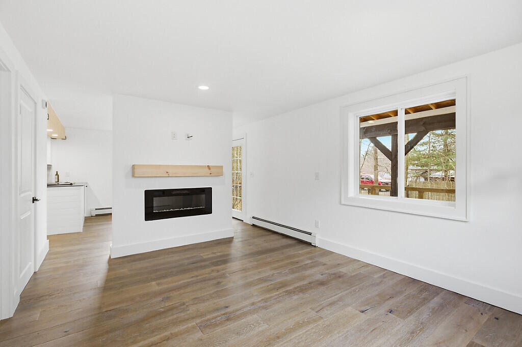 4 Lori Drive Brunswick ME 04011
