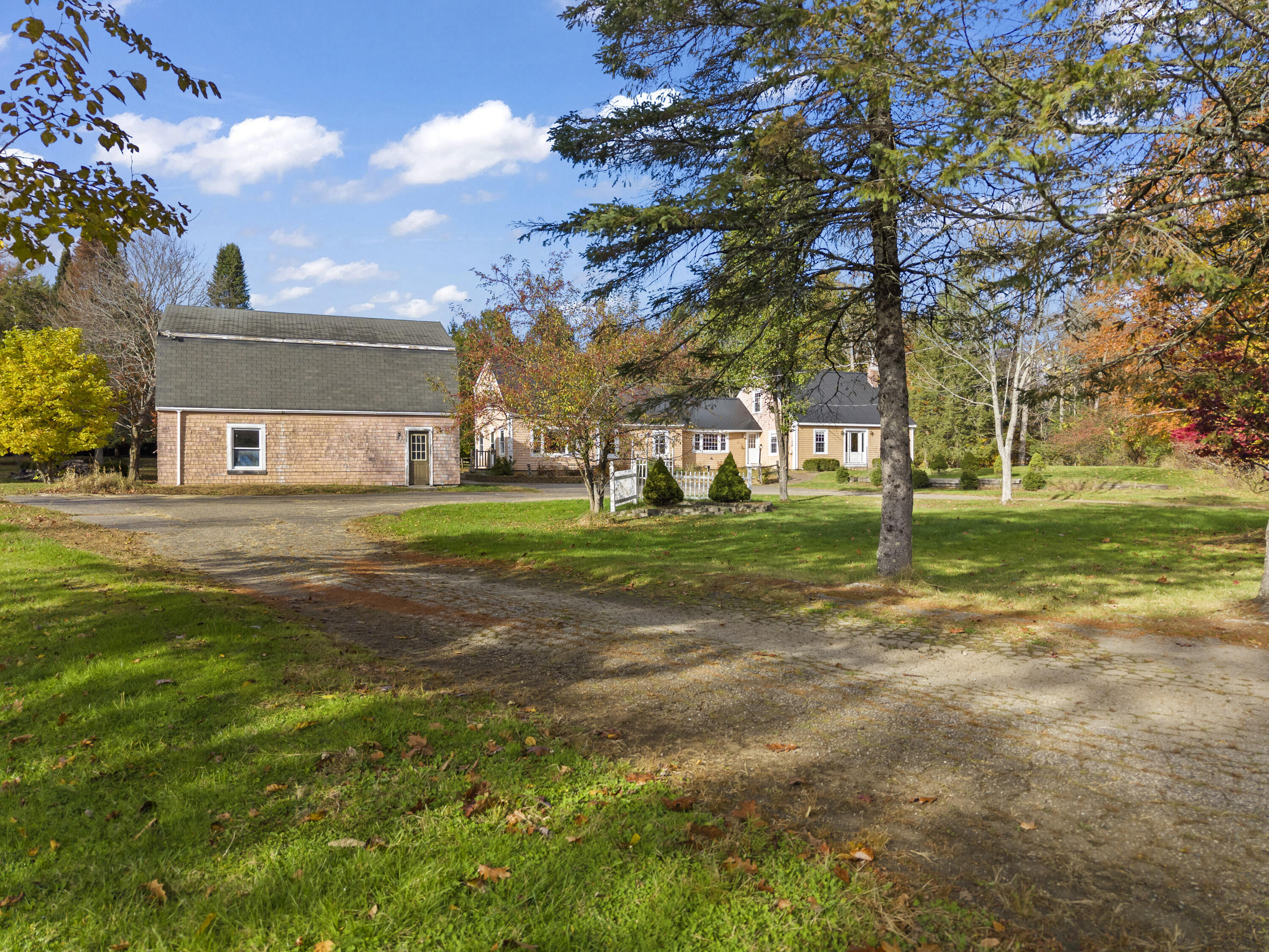 82 Carll Road Buxton ME 04093